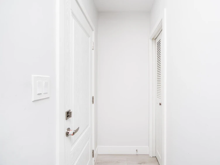 7850 Patterson Avenue, Burnaby, BC, V5J 3P5 - 5
