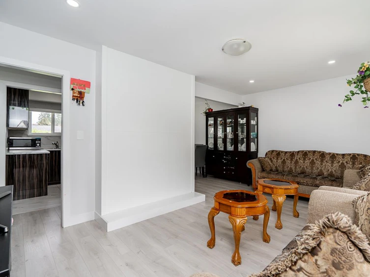 7850 Patterson Avenue, Burnaby, BC, V5J 3P5 - 6