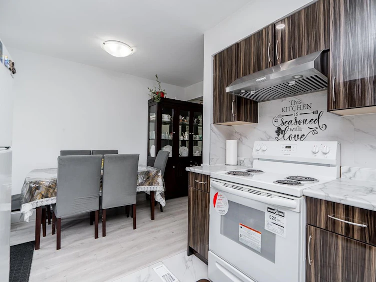 7850 Patterson Avenue, Burnaby, BC, V5J 3P5 - 14