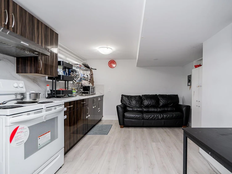 7850 Patterson Avenue, Burnaby, BC, V5J 3P5 - 22