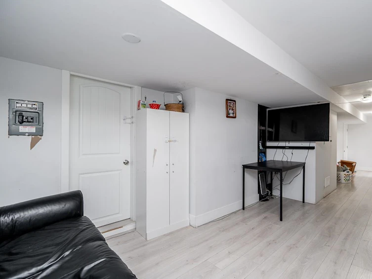 7850 Patterson Avenue, Burnaby, BC, V5J 3P5 - 23