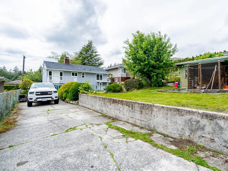 7850 Patterson Avenue, Burnaby, BC, V5J 3P5 - 35