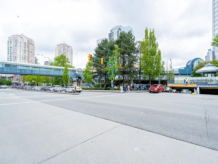 7850 Patterson Avenue, Burnaby, BC, V5J 3P5 - 36