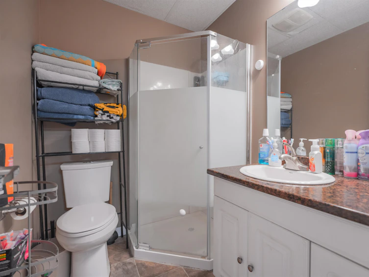 8619 Mccutcheon Avenue, Chilliwack, BC, V2P 7J9 - 17