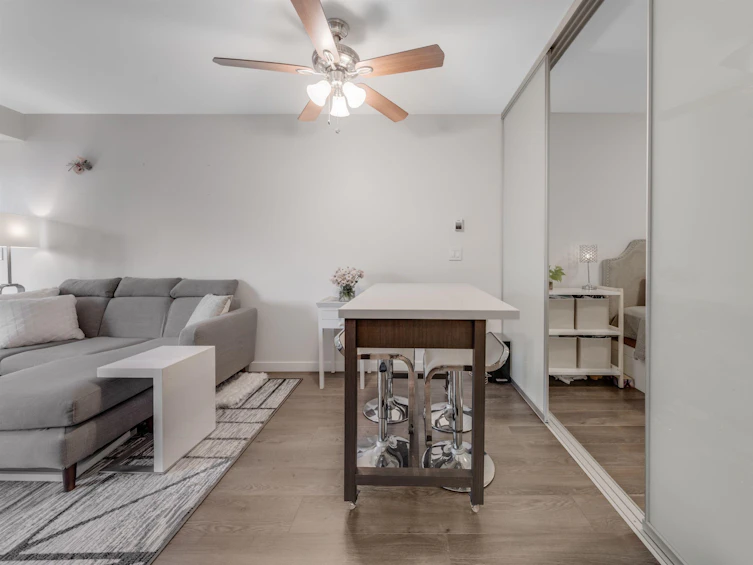 320-384 East 1st Avenue, Vancouver, BC, V5G 0T5 - 11