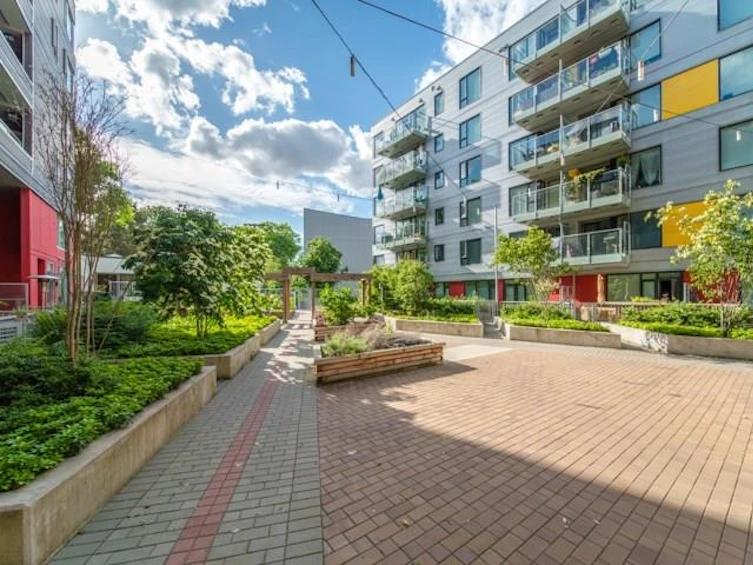 320-384 East 1st Avenue, Vancouver, BC, V5G 0T5 - 22
