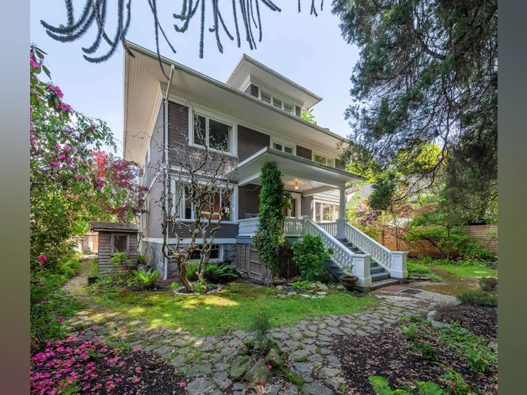 1859 Napier Street, Vancouver, BC, V5L 2N4