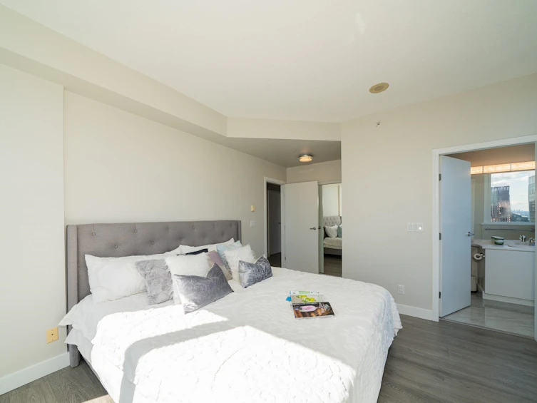 3208-1239 W Georgia Street, Vancouver, BC, V6E 3J5 - 8
