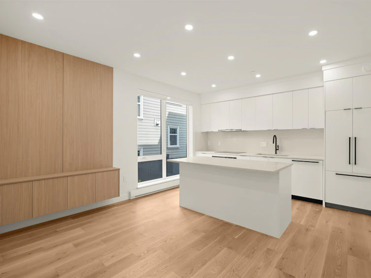 1904 East 8th Avenue, Vancouver, BC, V5N 1T8 - 4