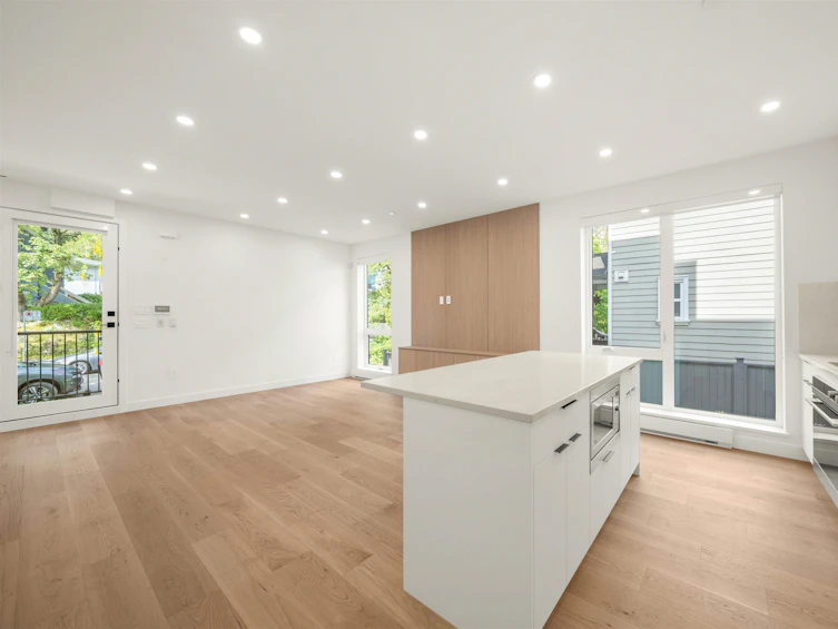 1904 East 8th Avenue, Vancouver, BC, V5N 1T8 - 12