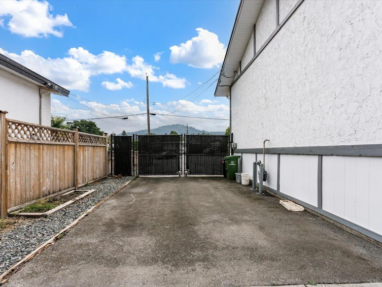 46110 Greenwood Drive, Chilliwack, BC, V2R 4C8 - 26
