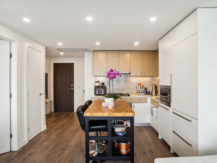 1203-200 Klahanie Court, West Vancouver, BC, V7P 0E4 - 6
