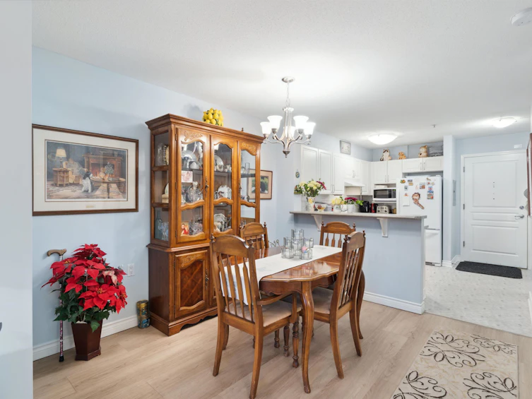 202-960 Lynn Valley Road, North Vancouver, BC, V7J 3V6 - 7