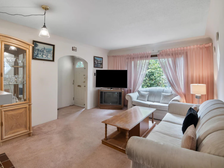 2448 East 29 Avenue, Vancouver, BC, V5R 1T9 - 10