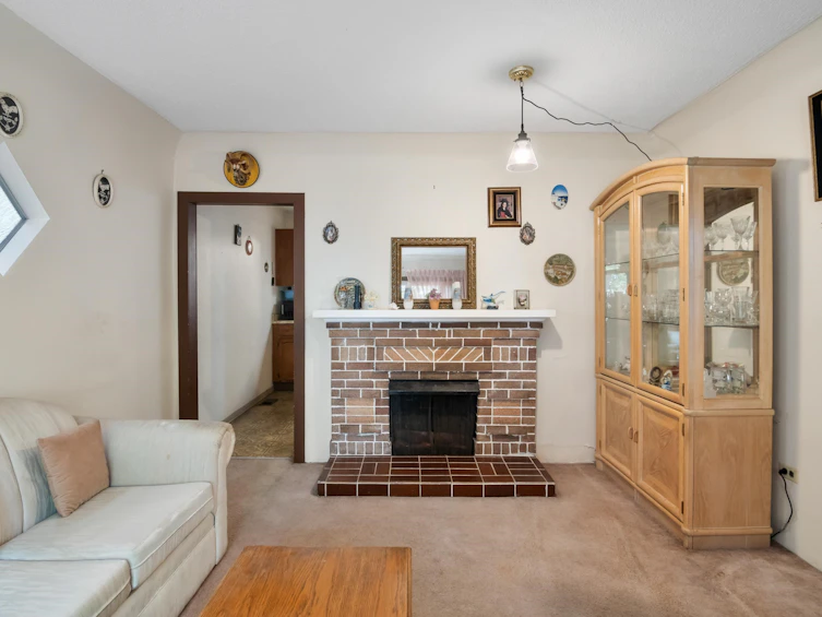 2448 East 29 Avenue, Vancouver, BC, V5R 1T9 - 11