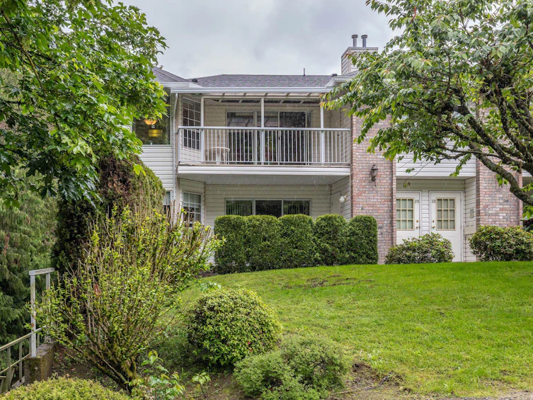 30-33123 George Ferguson, Abbotsford, BC, V2S 2L6 - 2