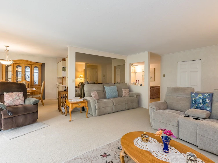 30-33123 George Ferguson, Abbotsford, BC, V2S 2L6 - 13