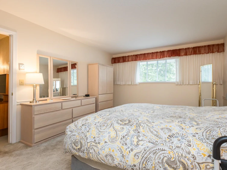30-33123 George Ferguson, Abbotsford, BC, V2S 2L6 - 23