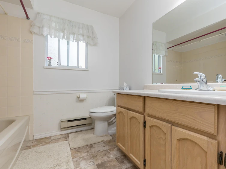 30-33123 George Ferguson, Abbotsford, BC, V2S 2L6 - 27