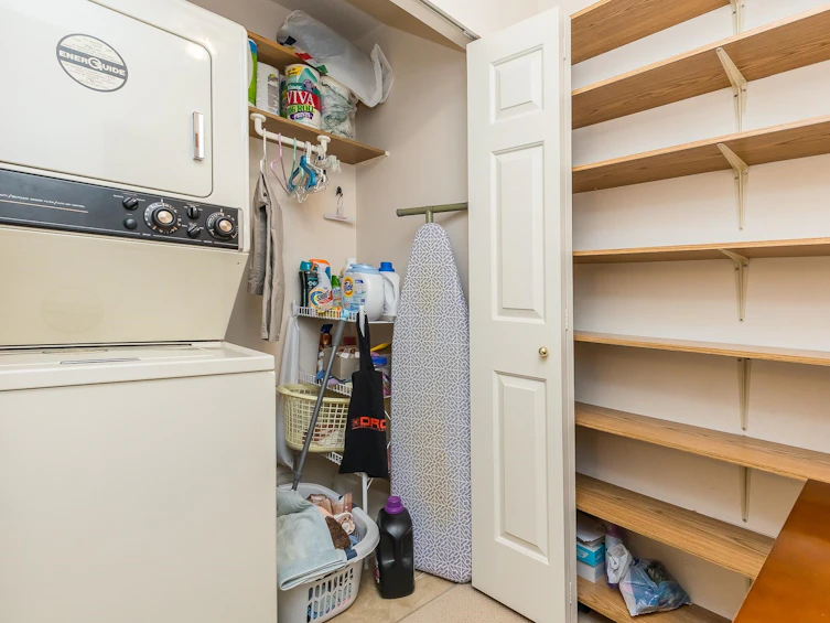 30-33123 George Ferguson, Abbotsford, BC, V2S 2L6 - 28