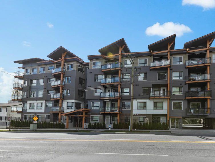 305-33568 George Ferguson, Abbotsford, BC, V2S 0M3