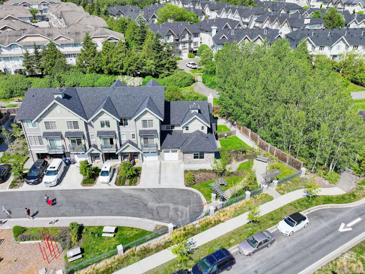 1-20487 65 Avenue, Langley, BC, V2Y 3K8 - 3