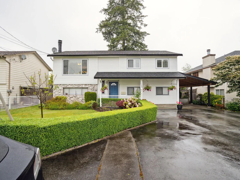 14299 70a Avenue, Surrey BC V3W 2J9