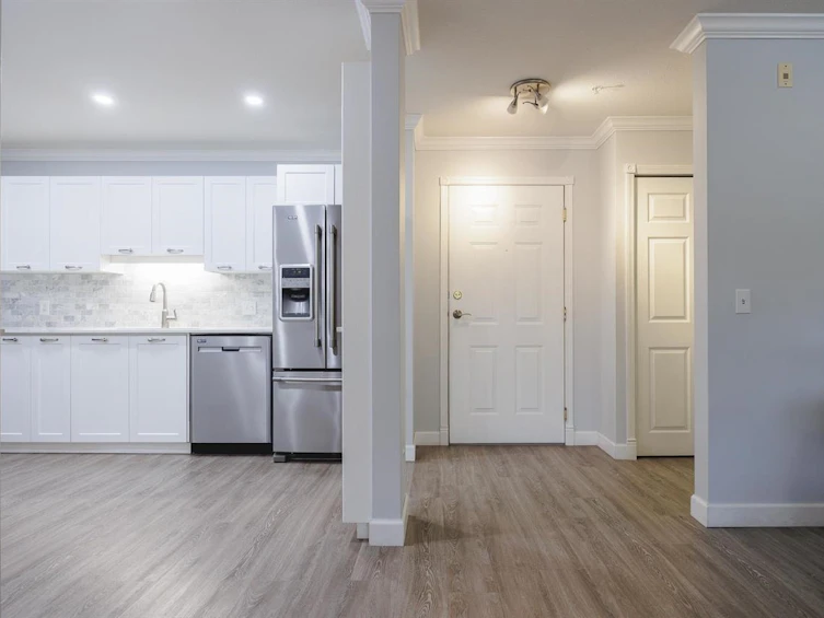 207-33728 King, Abbotsford, BC, V2S 8J4 - 7