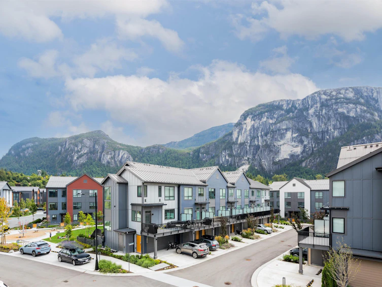 38021 Helm Way, Squamish, BC, V8B 2A1 - 3