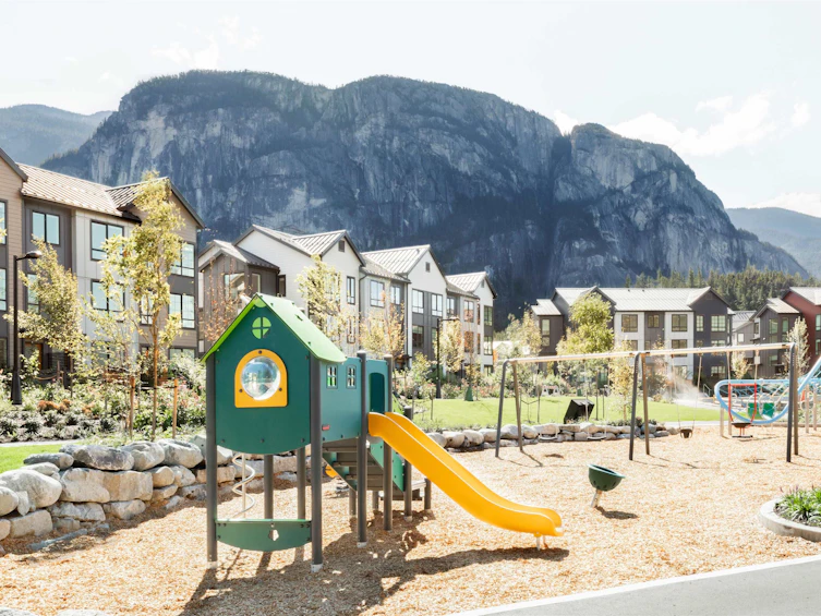 38021 Helm Way, Squamish, BC, V8B 2A1 - 23