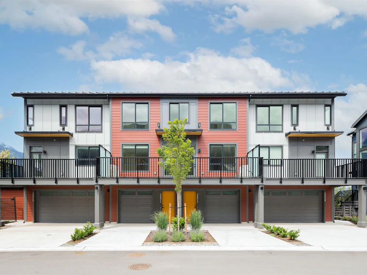 38021 Helm Way, Squamish, BC, V8B 2A1 - 2