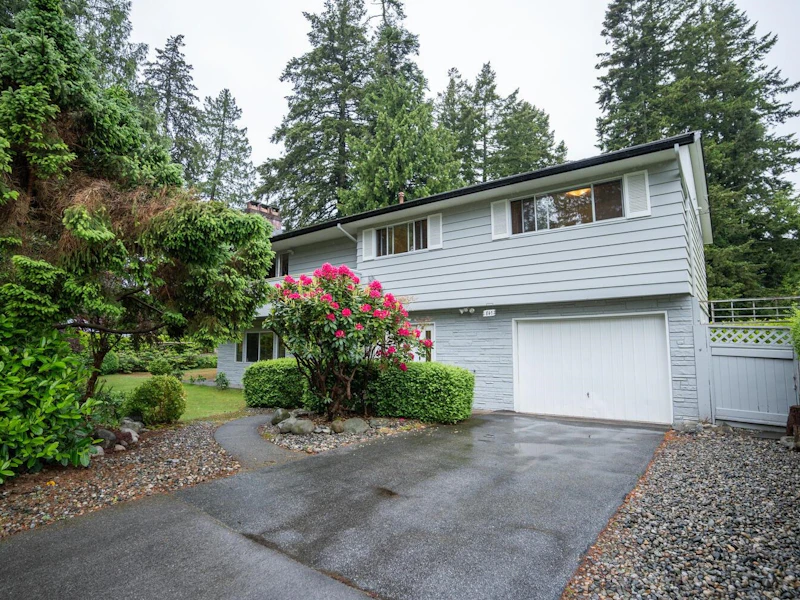 841 55a Street, Delta BC V4M 3M3