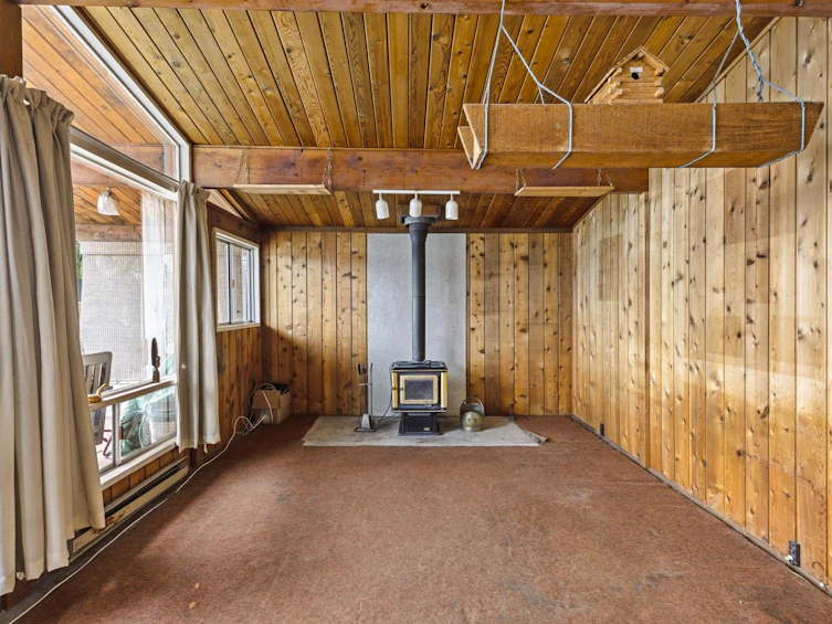 5672 Indian River Drive, North Vancouver, BC, V7G 2T8 - 9
