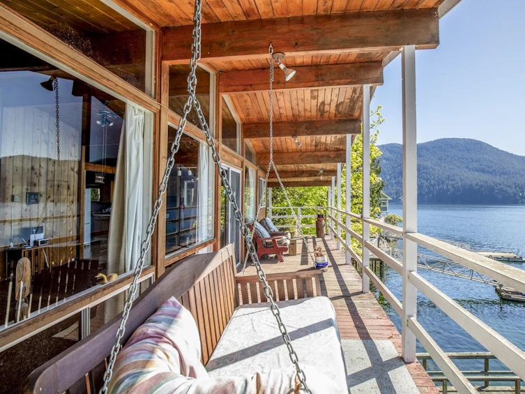 5672 Indian River Drive, North Vancouver, BC, V7G 2T8 - 27