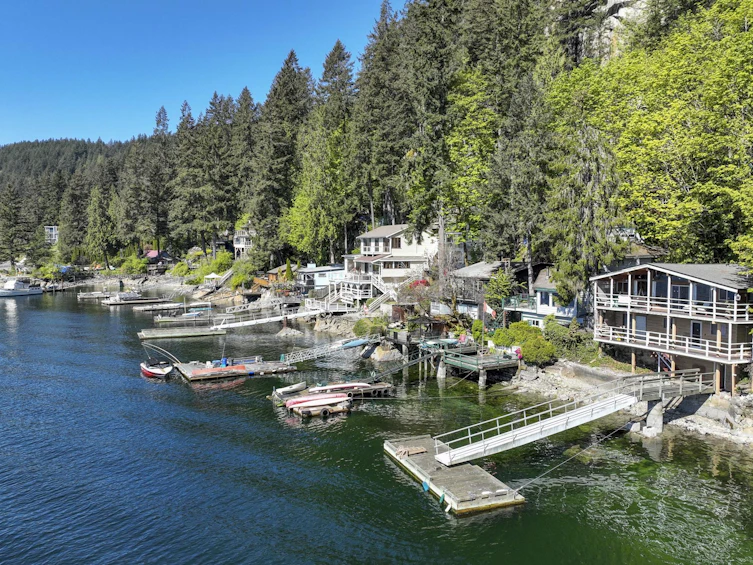 5672 Indian River Drive, North Vancouver, BC, V7G 2T8 - 36