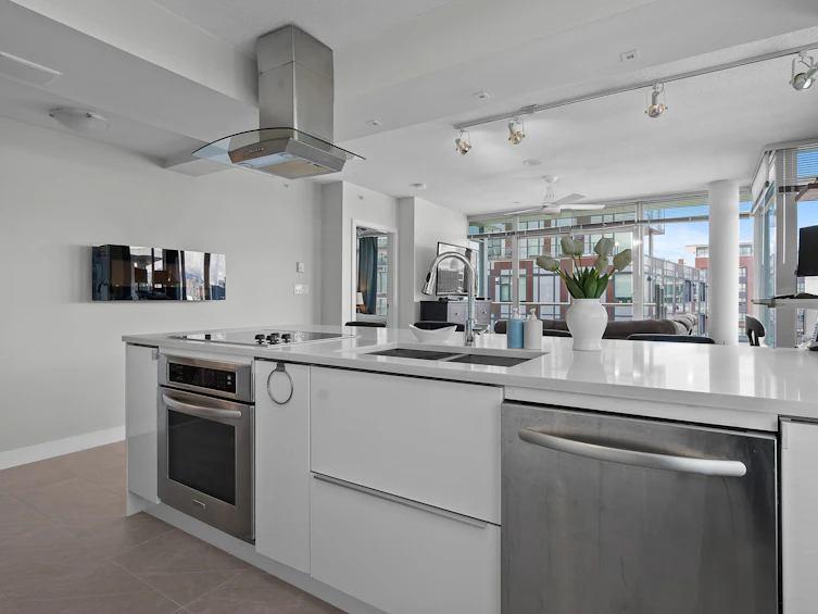 910-251 E 7th Avenue, Vancouver, BC, V5T 0B9 - 10