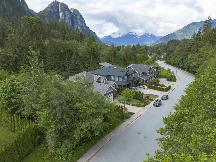 38616 Westway Avenue, Squamish, BC, V8B 0W2 - 5