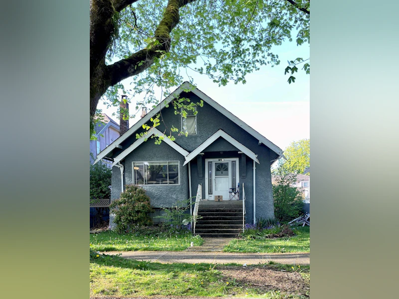 3265 W 13th Avenue, Vancouver BC V6K 2V6