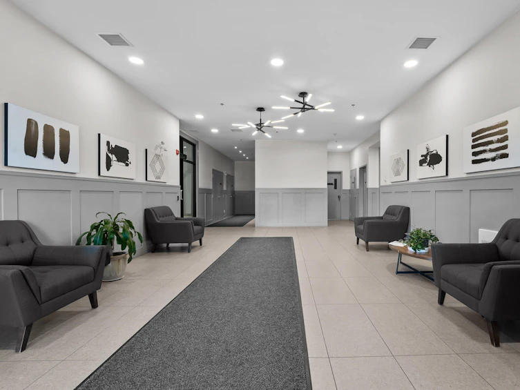 316-2493 Montrose, Abbotsford, BC, V2S 3T2 - 2