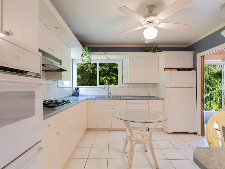10100 Blundell Road, Richmond, BC, V6Y 1L1 - 13