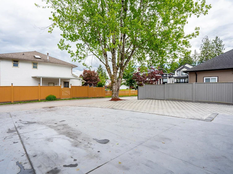 9382 156 Street, Surrey, BC, V3R 4L2 - 38