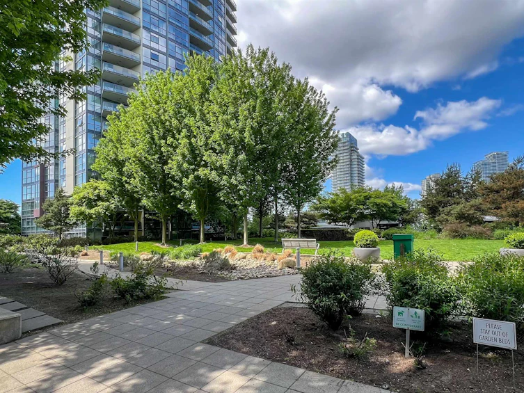 1004-2225 Holdom Avenue, Burnaby, BC, V5B 0A1 - 20