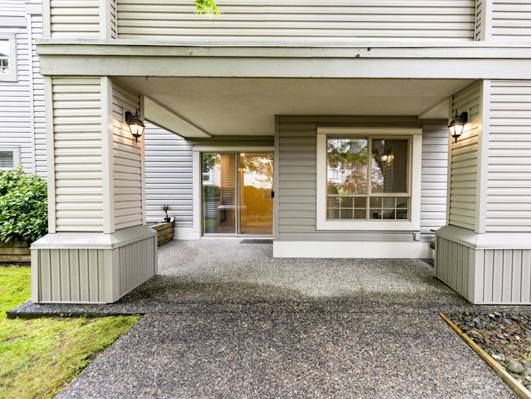 107-22025 48, Langley, BC, V3A 8L2 - 22
