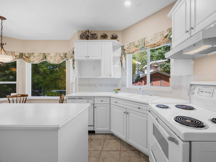 12715 14b Avenue, Surrey, BC, V4A 1J8 - 14
