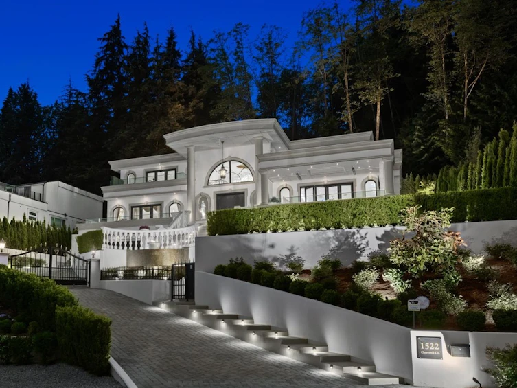 1522 Chartwell Drive, West Vancouver, BC, V7S 2S1