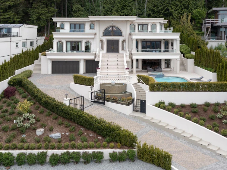 1522 Chartwell Drive, West Vancouver, BC, V7S 2S1 - 2