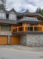 2585 Snowridge Crescent