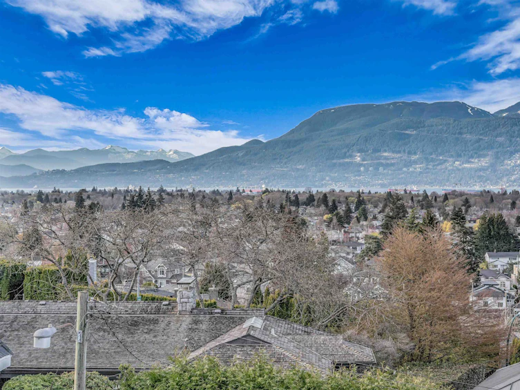 4716 Narvaez Drive, Vancouver, BC, V6L 2J2 - 2