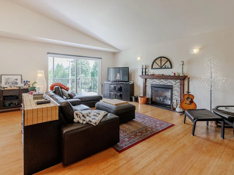 646 Gower Point Road, Gibsons, BC, V0N 1V8 - 2