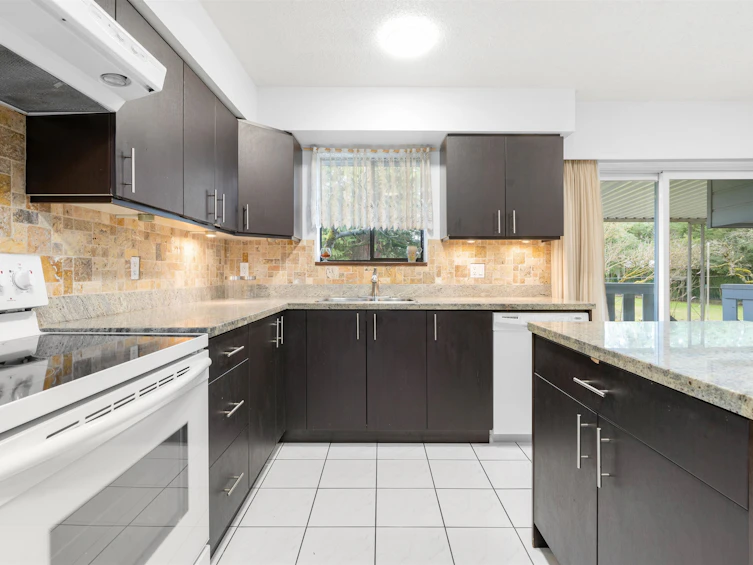 14070 57a Avenue, Surrey, BC, V3X 2W3 - 13